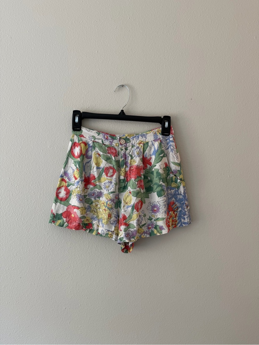 Urban Outfitters Pleated Linen Shorts